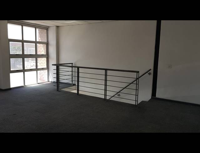 346M² FACTORY TO LET IN STIKLAND INDUSTRIAL